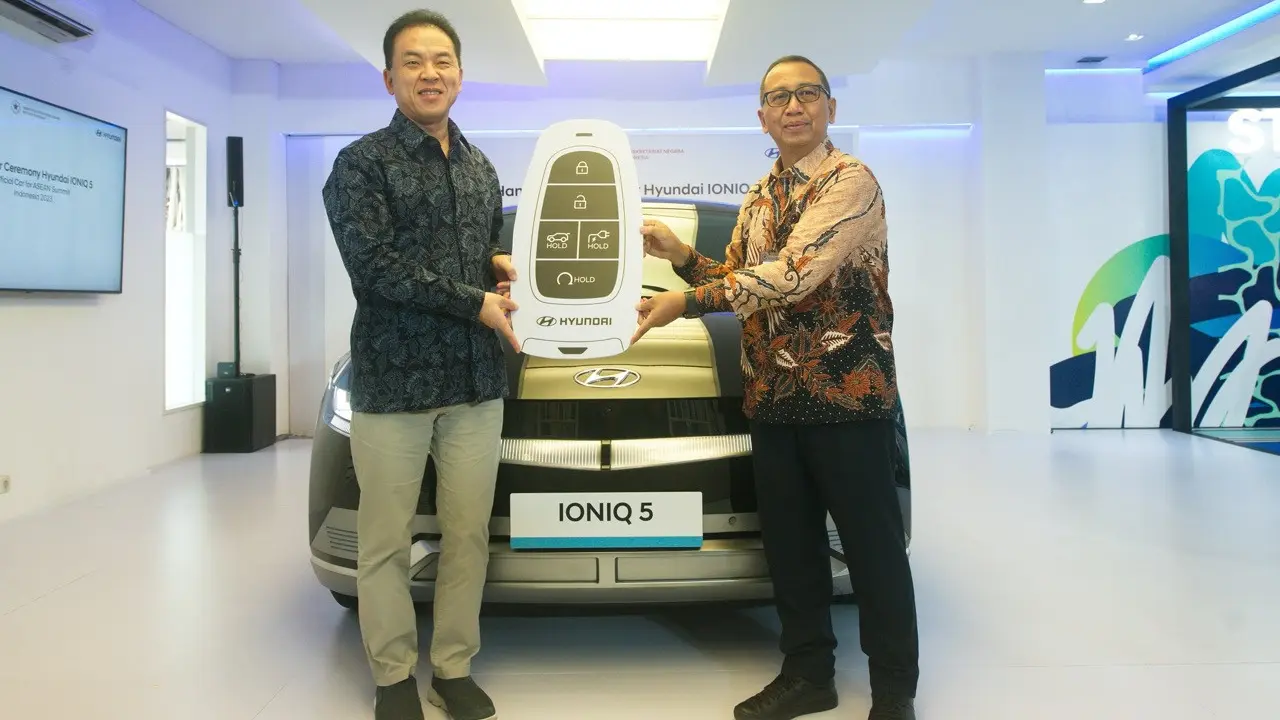 Hyundai Serahkan 117 Unit Ioniq 5 untuk Mobil Operasional KTT ASEAN 2023 (Ist)