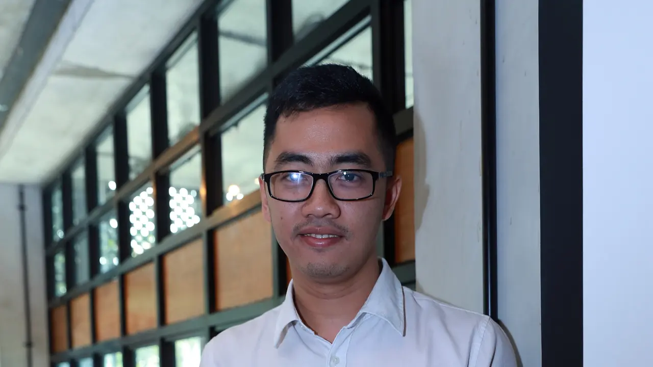 Dennis Adhiswara