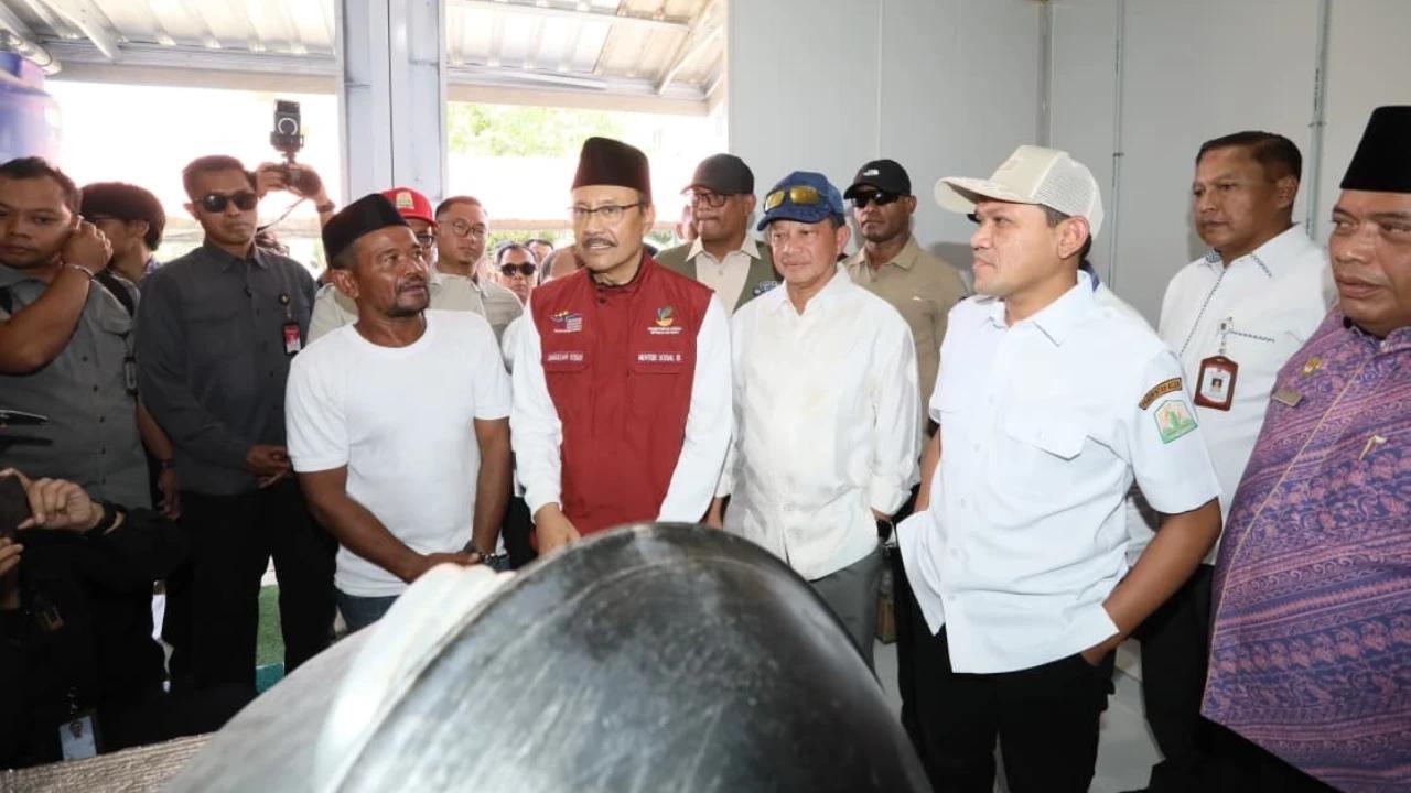 Bersama Mensos dan Wagub Aceh, Kasatgas Tito Tinjau Huntara Kabupaten Pidie Jaya