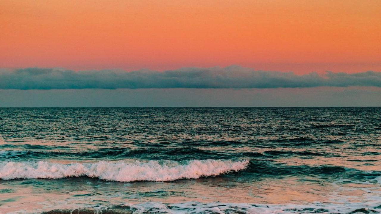 Kata Kata Senja di Pantai Bahasa Inggris<br>