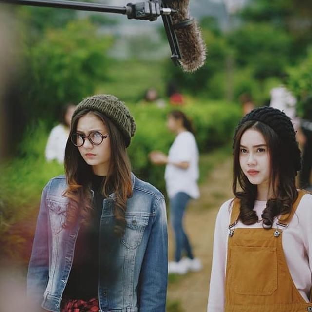 Main Sinetron Bareng, Ini 6 Potret Kebersamaan Zoe Jackson dan Bella Nurmala