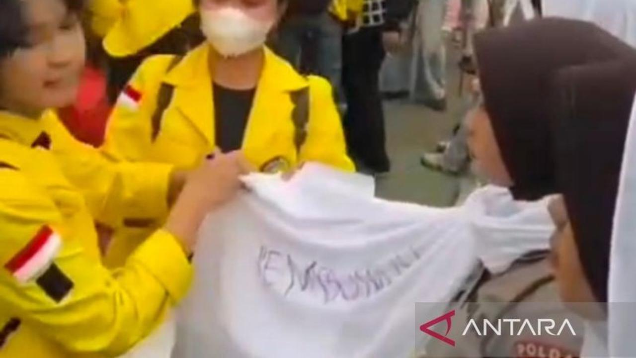 Polda Metro Jaya Tanggapi Tegas Aksi Mahasiswa Coret Hijab Polwan