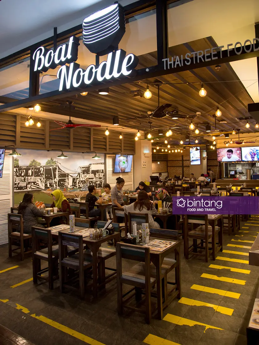 Boat Noodle, kuliner Jakarta. (Daniel Kampua/Bintang.com)