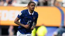 Pemain Prancis, Bradley Barcola, merayakan gol kedua timnya dalam pertandingan babak 32 besar Piala Dunia 2026 melawan Swedia di East Rutherford, New Jersey, dekat New York, Rabu (1/7/2026). (AP Photo/Frank Franklin II)