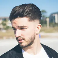 Simak cara terbaik untuk mengencangkan kulit pria yang praktis dan aman dilakukan.