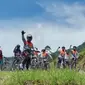 Bersepeda Menelusuri Jalur Klangon Merapi Bersama Pecinta Sepeda Gunung. sumberfoto: klaten tv