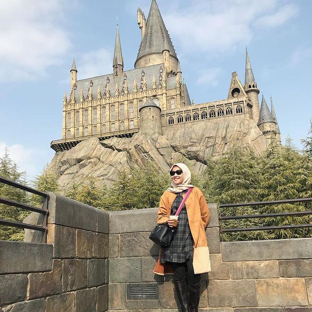 Stylish Abis! 5 Potret Mimi Bayuh saat Liburan ke Luar Negeri