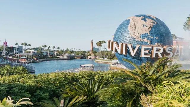 Resorts World Sentosa masuk dalam deretan lokasi ikonik Singapura yang ikut memeriahkan BTS THE CITY ARIRANG.
