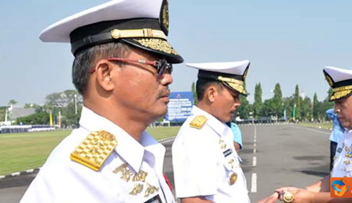 Citizen6, Surabaya: Prosesi serah terima Jabatan komandan di " kawah candradimukanya " prajurit matra laut tersebut, digelar dengan upacara militer di Lapangan Laut Maluku, Kesatrian Bumimoro, Kobangdikal, Surabaya. (Pengirim: Penkobangdikal)