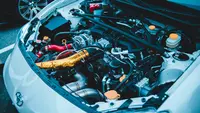Mesin Mobil Pincang Saat Dinyalakan? Cek 6 Komponen Ini