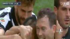 Juventus akhirnya berhasil mengamankan gelar juara Liga Italia Serie A musim ini. Hal tersebut dipastikan setelah Juve membungkam Sampdoria dengan skor 1-0 di Luigi Ferraris, Sabtu (2/5/2015) malam WIB