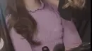 Alyssa tampil totalitas dengan rambut panjang yang disasak tinggi dengan latte makeup look yang khas [@alyssadaguise]