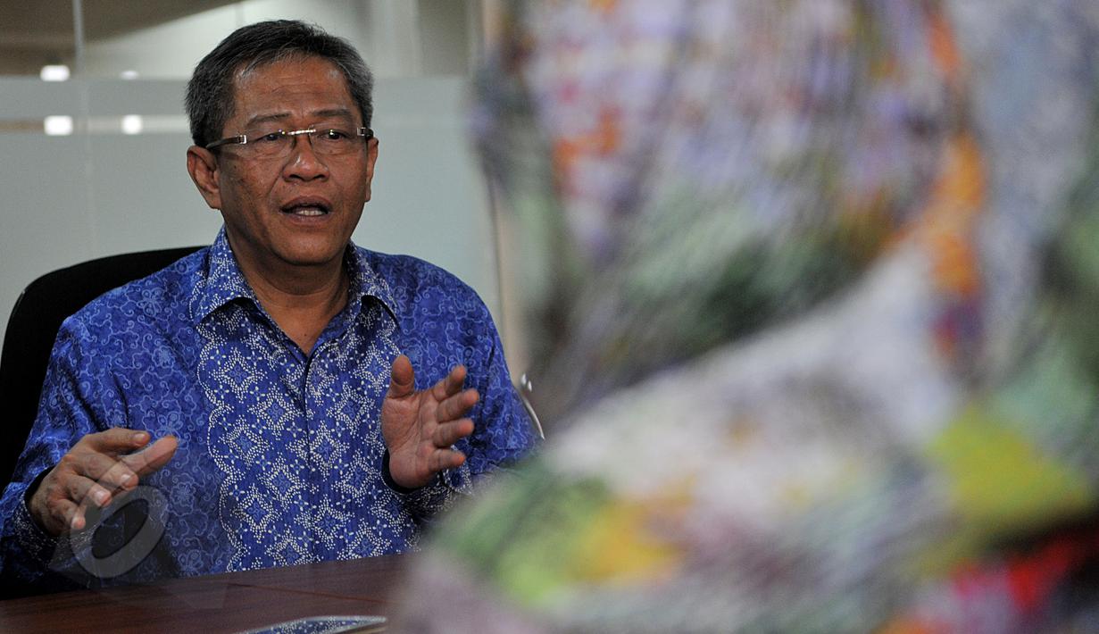 Mantan Direktur Usaha Mikro Kecil dan Menengah (UMKM) PT BRI Tbk,  Djarot Kusumayakti memberikan keterangan pers di kantor Kementerian BUMN, Jakarta, Senin (8/6/2015). Djarot Kusumayakti resmi dilantik sebagai Dirut Bulog. (Liputan6.com/Johan Tallo)