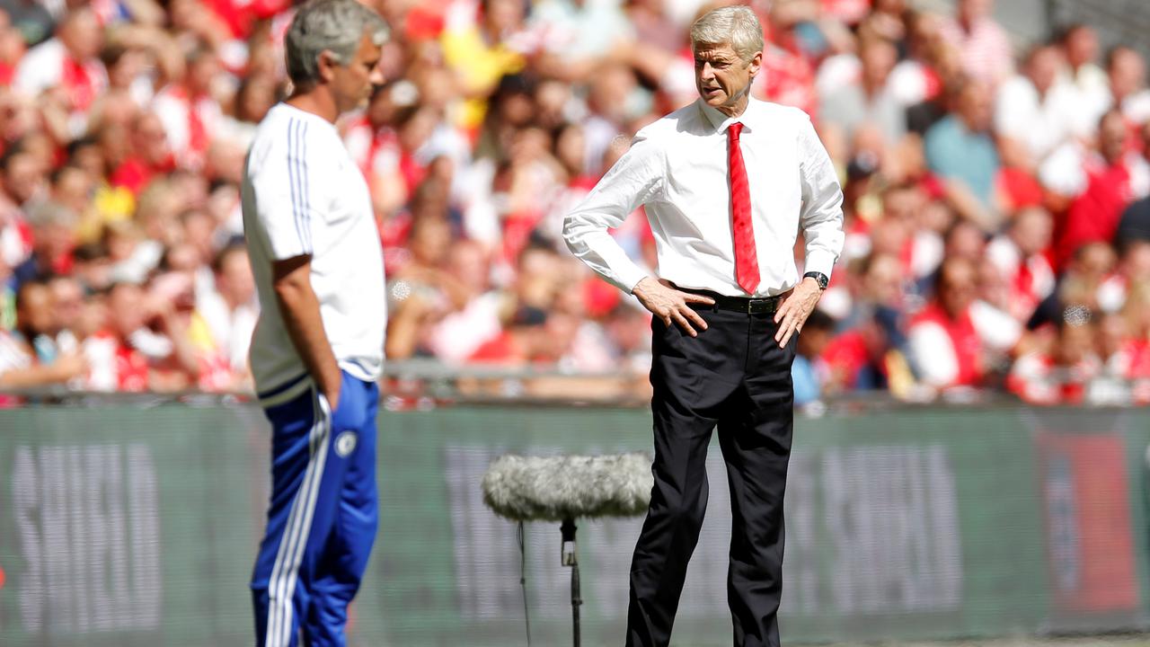 Jose Mourinho dan Arsene Wenger di laga Community Shield (Reuters)
