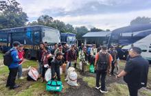 Pemprov Jateng Pulangkan 100 Warga Terdampak Banjir Sumatra, Beri Modal Usaha