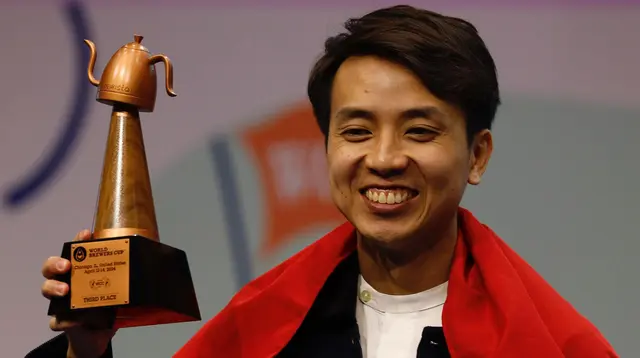 Penyeduh kopi asal Indonesia, Ryan Wibawa, jadi juara tiga World Brewers Cup 2024. (dok. Ist/Tony Pramana)