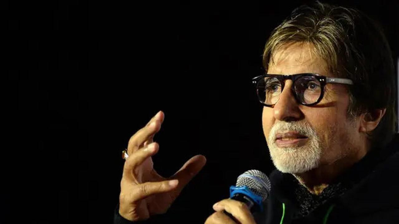 Cerita Masayu Anastasia Rela Desak-desakan Menunggu 5 Jam untuk Bertemu Aktor India Amitabh Bachchan