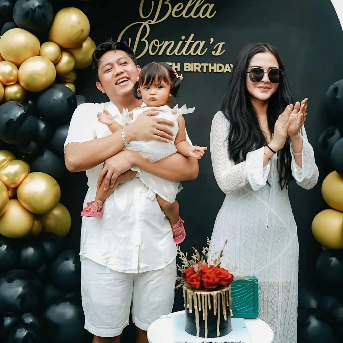 Potret Denny Caknan Rayakan Ulang Tahun Bella Bonita, Beri Doa Penuh Cinta