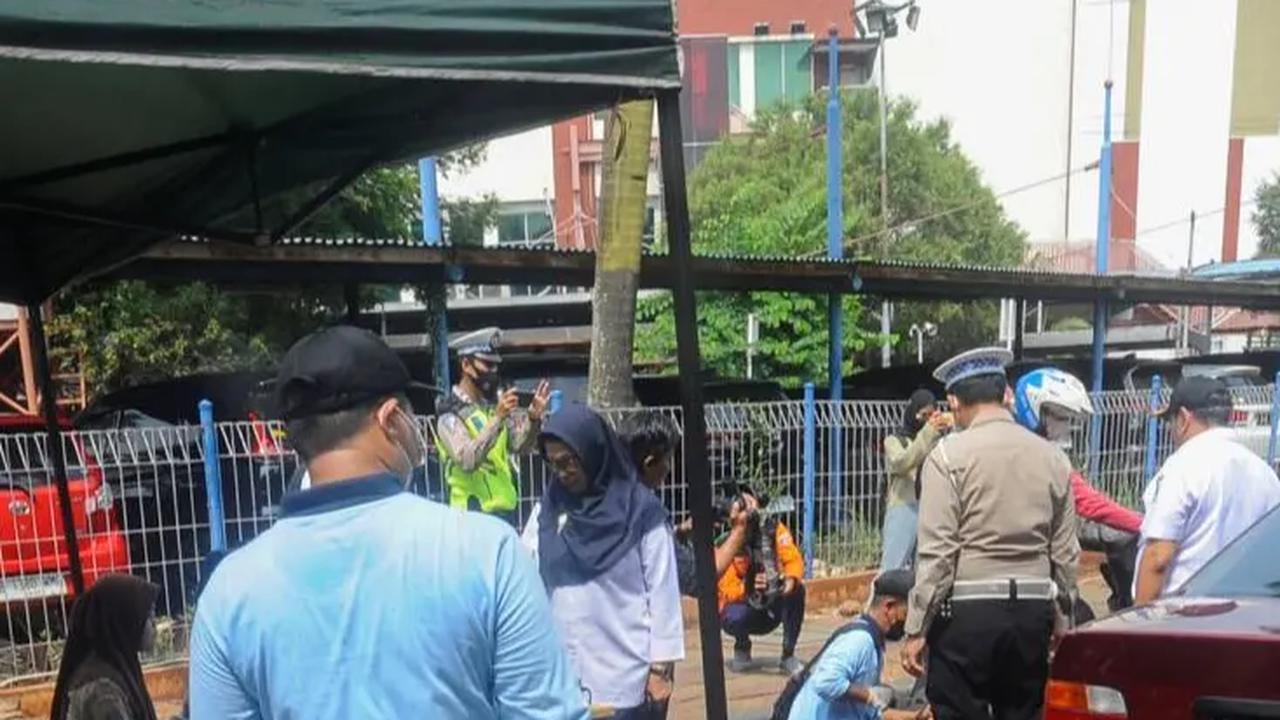 54 Kendaraan Jalani Uji Emisi di Jakarta Timur, Tiga Mobil Tak Lulus Pengecekkan