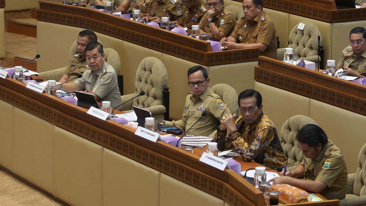 Komisi II DPR gelar rapat dengar pendapat (RDP) dengan PJ Gubernur terkait Pilkada 2024
