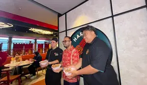 Merah Putih dalam Semangkuk Ramen, Kreasi Menu Baru untuk HUT ke-81 RI