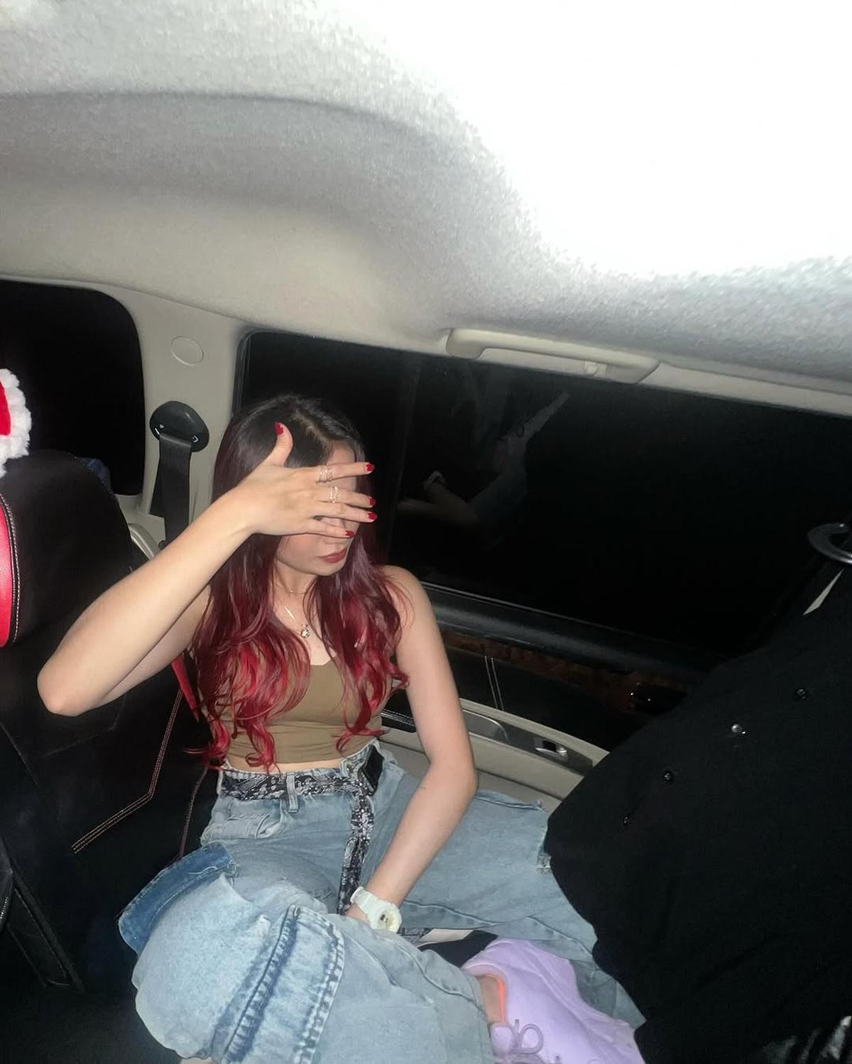 Dara The Virgin Unggah Foto Terbaru dengan Rambut Merah Menyala, Penampilannya Makin Memukau dan Berani