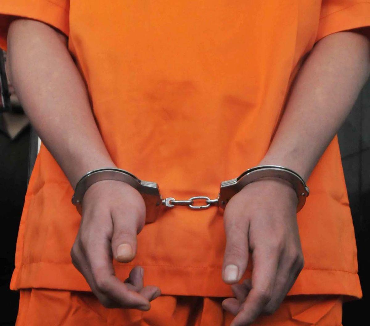 Nafsu tak terbendung membuat pemuda, SN (24), gelap mata. Pengemudi ojek online itu melakukan aksi begal payudara terhadap nenek-nenek.