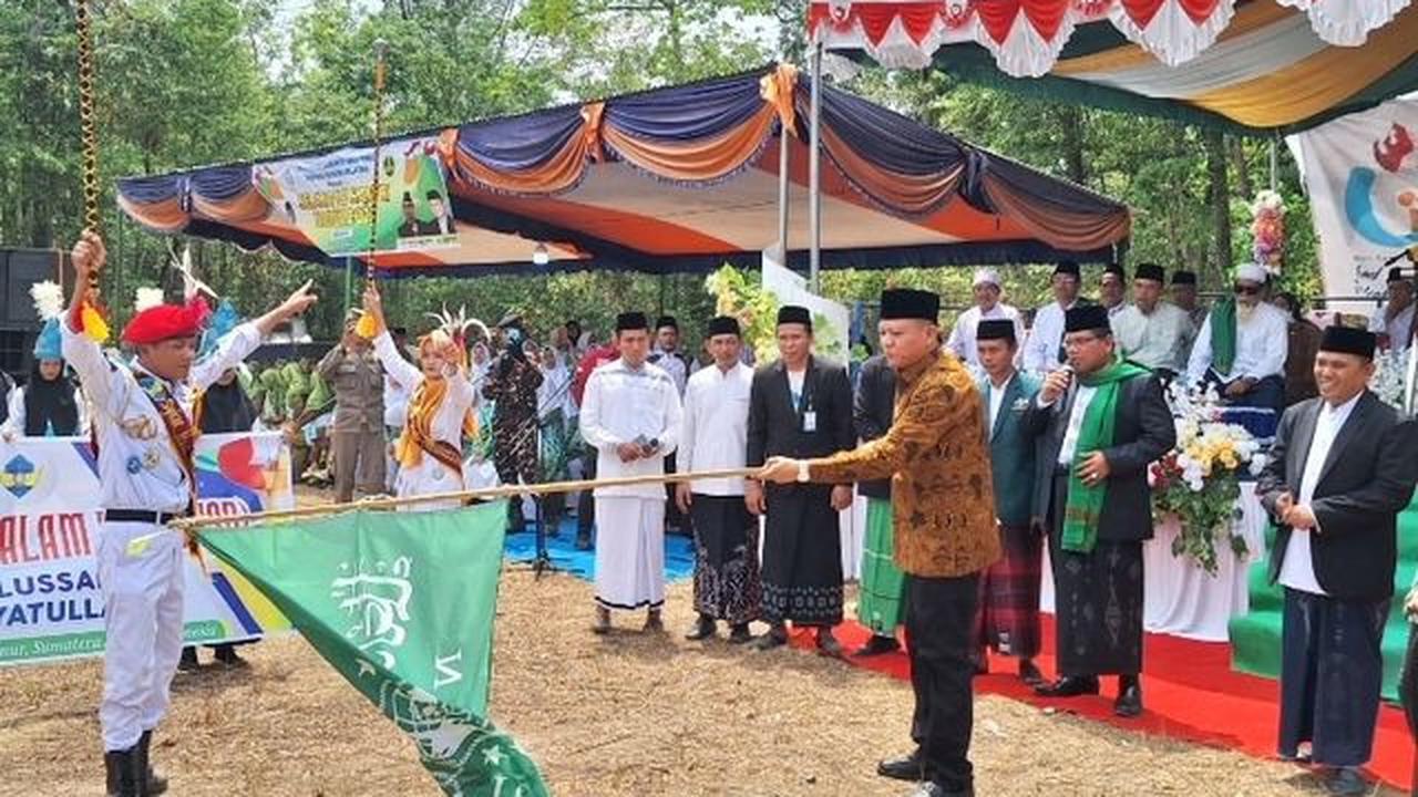 "Program ini sebenarnya sesuai dengan visi, misi dan RPJMD yang tidak bisa diganggu gugat selama 5 tahun, yakni OKU Timur Maju Lebih Mulia," ujar Bupati Enos.<br>