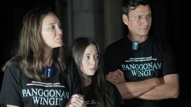 Luna Maya, Christian Sugiono, dan Bianca Hello saat mengunjungi sebuah gedung terbengkalai di pinggiran Bandung, Jawa Barat. (Foto: Dok. Istimewa)