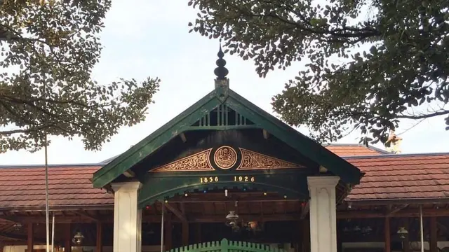 Masjid Mataram Kotagede yang bersejarah berada di Yogyakarta