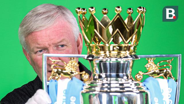 Foto: Momen Legenda Man City Shaun Wright-Phillips Sambangi SCTV Tower, Bawa Trofi Liga Inggris