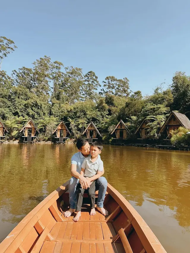 Potret kedekatan Yusuf dengan Ikram Rosadi (Sumber: Instagram/@ikram_rsd)