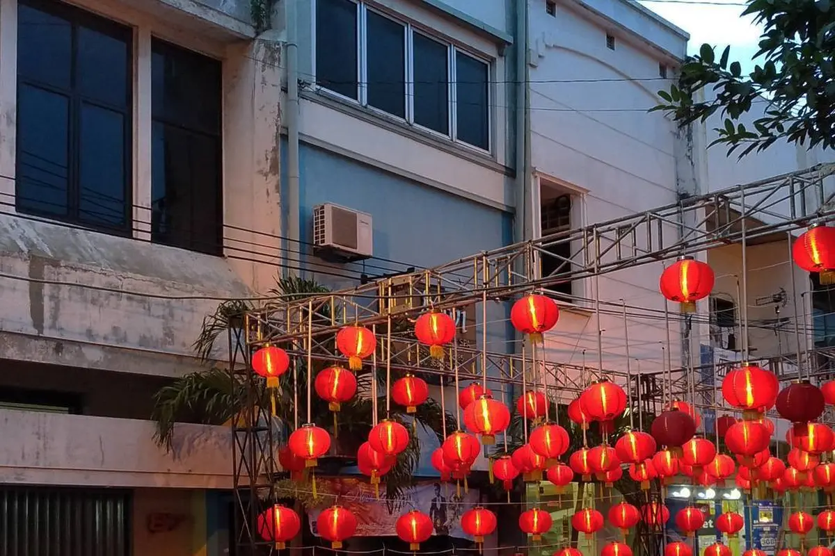 [Bintang] Jelang Hari Raya Imlek, Pasar Imlek Semawis Semarang Resmi Dibuka