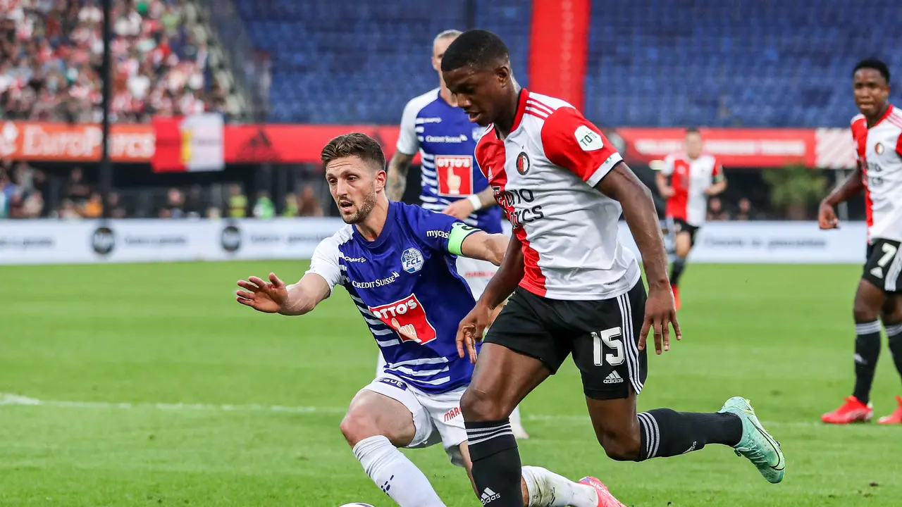 Bek Feyenoord Tyrell Malacia