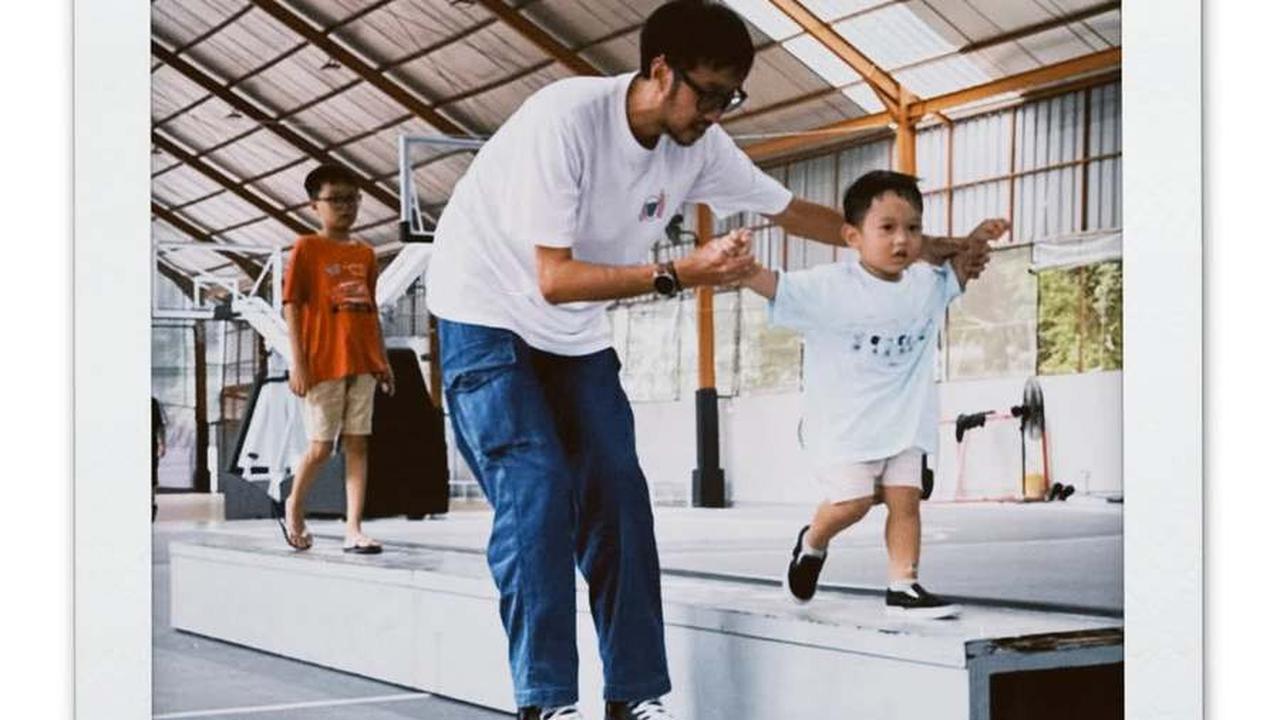 8 Potret Thomas Nawilis Bintang 'DI SINI ADA SETAN', Fokus Keluarga - Bisnis Setelah Tinggalkan Dunia Entertainment
