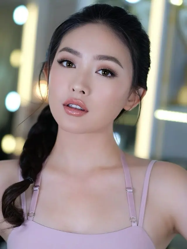 Pesona Natasha Wilona dengan Makeup Glam Natural, Cantik Paripurna