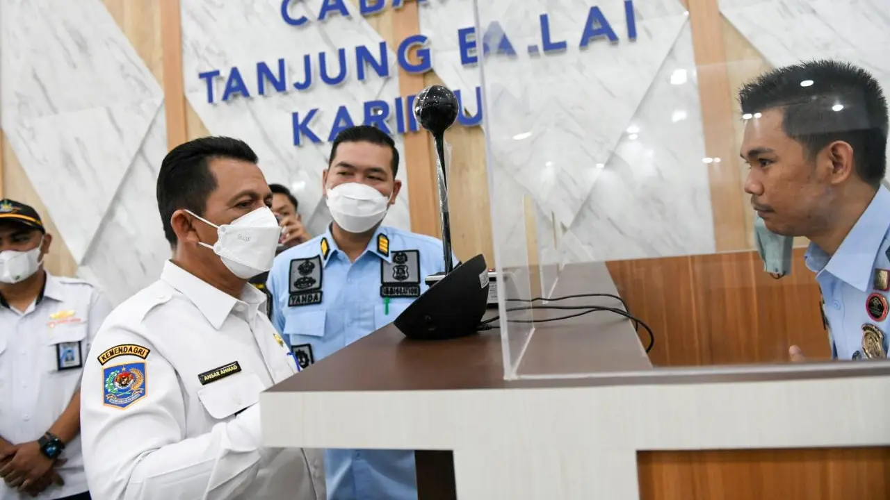 2 Tahun Dihentikan, Gubernur Ansar Lepas Pelayaran Perdana Karimun-Malaysia (Istimewa)
