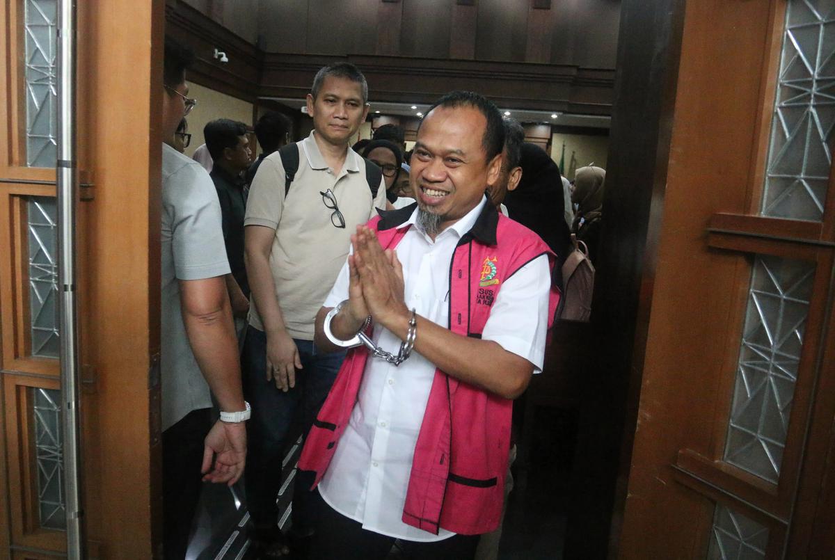 FOTO: Terdakwa Korupsi Tata Kelola Minyak Dituntut Enam hingga Dua Belas Tahun Penjara