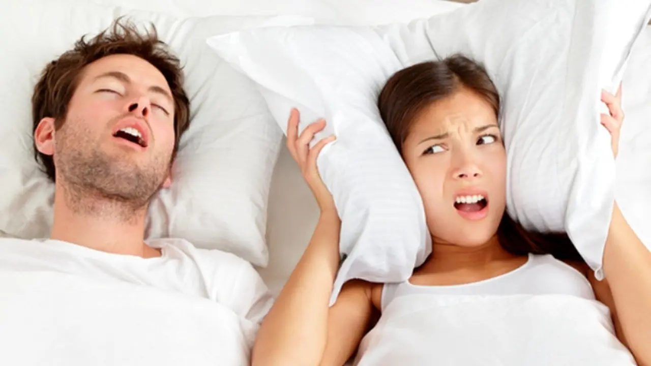 Tidur sambil bicara 