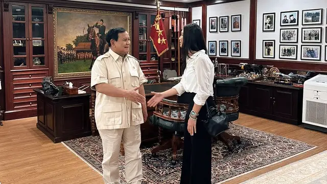 7 Potret Angela Gilsha yang Kini Jadi Staf Ahli Kemenpora