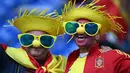Para pendukung Spanyol berpose untuk berfoto menjelang pertandingan sepak bola Grup B Euro 2024 antara Spanyol dan Italia di Arena AufSchalke, Gelsenkirchen pada 20 Juni 2024. (PATRICIA DE MELO MOREIRA/AFP)