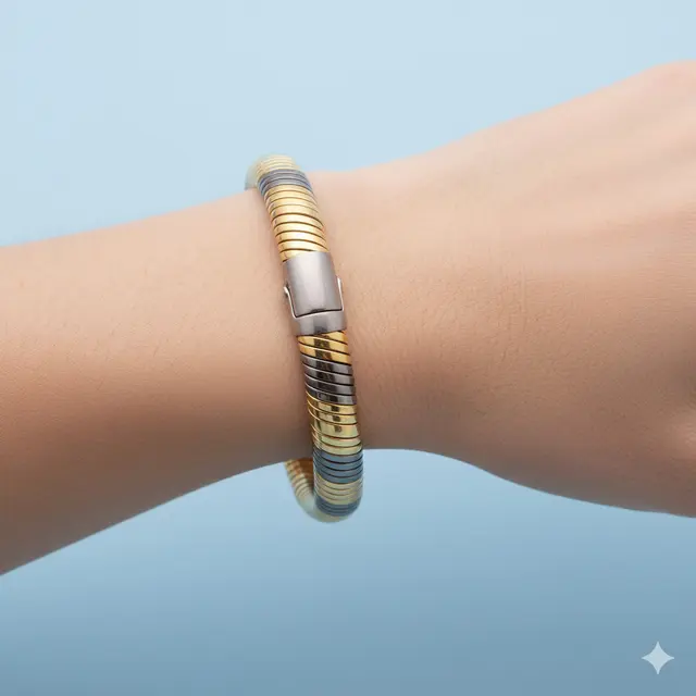 Model Gelang Rantai Emas Kombinasi Titanium untuk Gaya Modern. Gemini