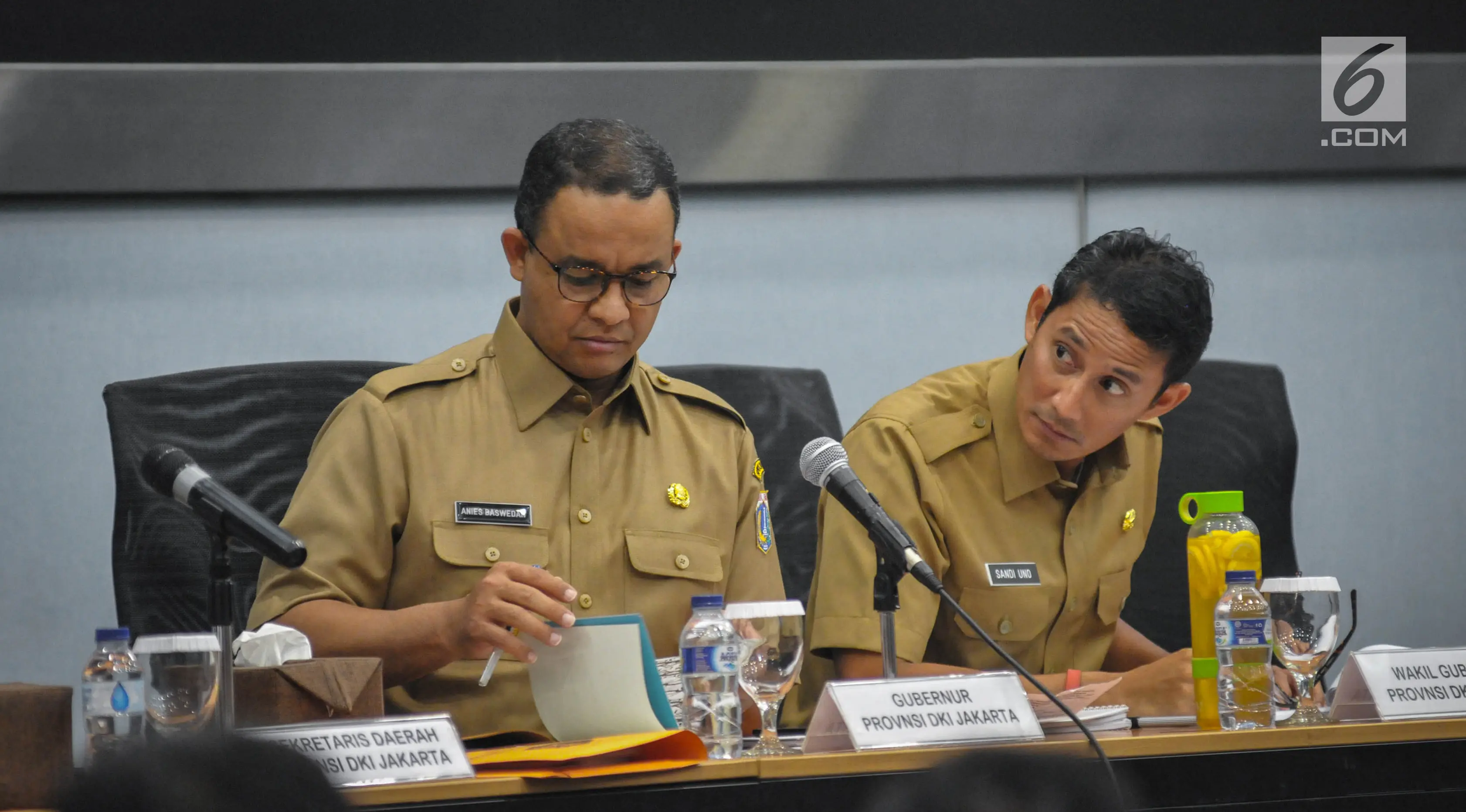 Gubernur dan Wakil Gubernur baru DKI, Anies Baswedan dan Sandiaga Uno (Liputan6.com/Faizal Fanani)