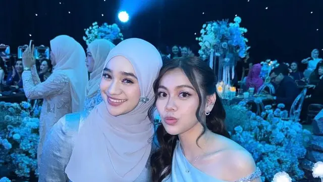 Lyodra Ginting dan Nabila Taqiyyah Kompak Jadi Bridesmaid di Resepsi Brisia Jodie, Pesona Anggun dalam Nuansa Biru Muda