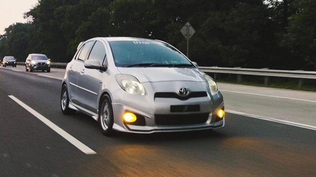 12 Potret Modifikasi Toyota Yaris Bakpau, Hatchback Mungil yang Bisa Diajak Ngeceng