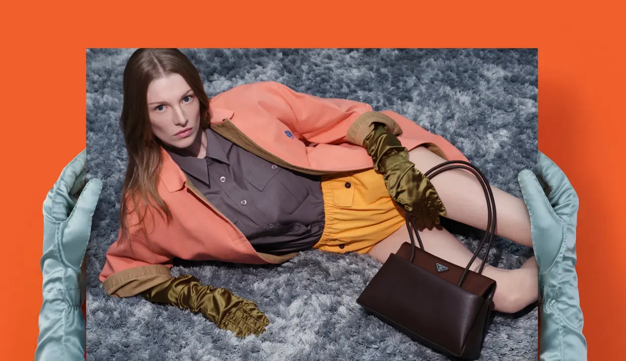 Mengusung tajuk Image of an Image, kampanye ini mengeksplorasi bagaimana gambar bekerja di era digital: bagaimana kita melihat, dilihat, mengagumi, hingga menginginkan. Prada tidak hanya menampilkan busana, tetapi juga mengajak audiens menyadari proses di balik citra itu sendiri.