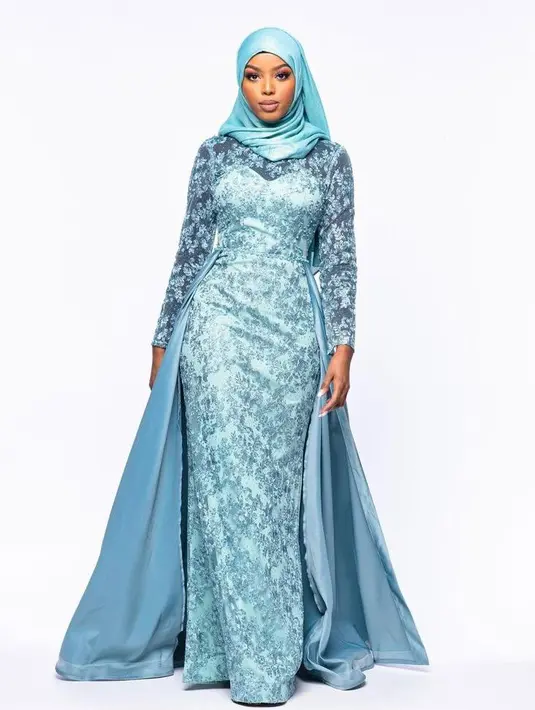 Khadija mengaku bahwa dia berniat mengikuti kontes kecantikan usai terjun di dunia modelling. Keinginannya ini juga dipicu oleh kurangnya wanita berhijab yang hadir di dunia modelling. (Instagram/khadija.omarr).