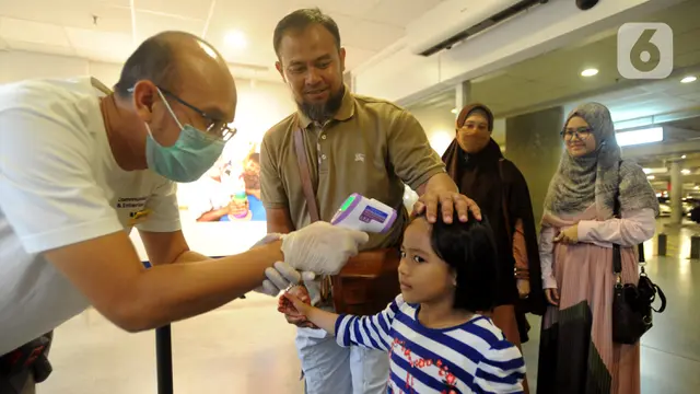 Virus Corona Jadi Pandemi, Mal di Tangsel Periksa Suhu Tubuh Pengunjung