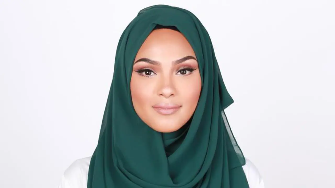 Biar Tambah Manis, Yuk Kreasikan Hijab Kamu dengan Chiffon Style
