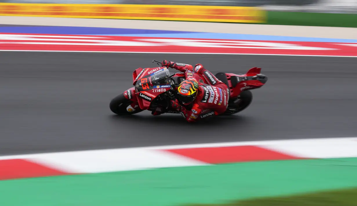 Keempat seri yang berhasil dimenangkan pebalap Italia itu adalah MotoGP Assen, MotoGP Inggris, MotoGP Austria, dan yang terbaru MotoGP San Marino. (AP/Antonio Calanni)